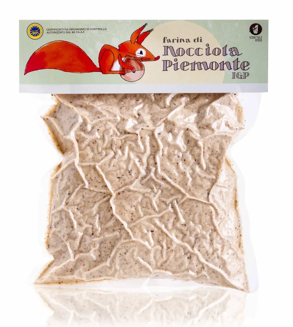 Piedmont pgi hazelnuts flour